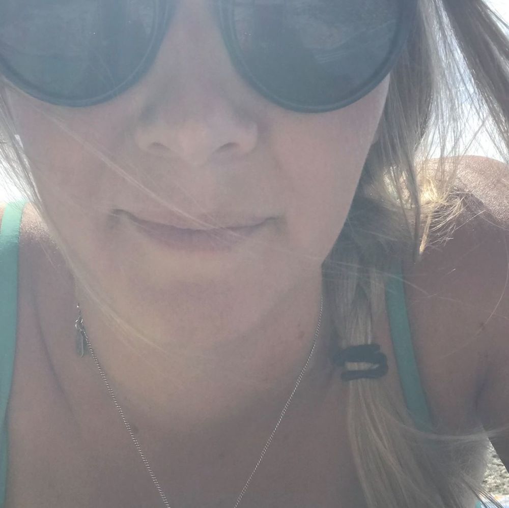 Meet your Posher, Caitlin